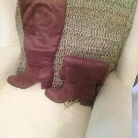 NWT super cute boots - Picture 3 of 5